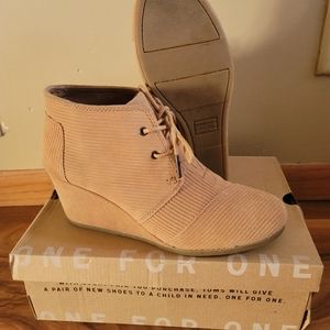 Toms women desert suede Kala Tan booties